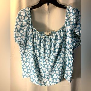 New! The General Good. Light summery floral print top. XL. Green w/white flowers